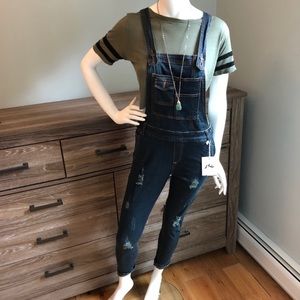 Rusty Sz 6. Fitted Overalls. Stretchy and comfy.